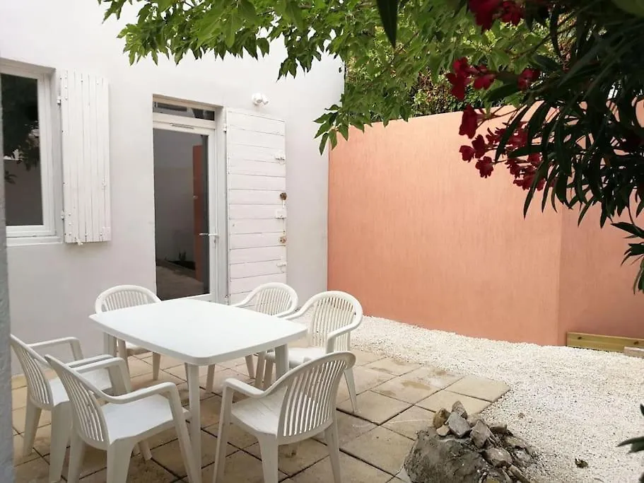 Villa Au Calme Avec Exterieur Et Parking Gratuit Aux Portes D'Aix Et Marseille Emplacement Ideal