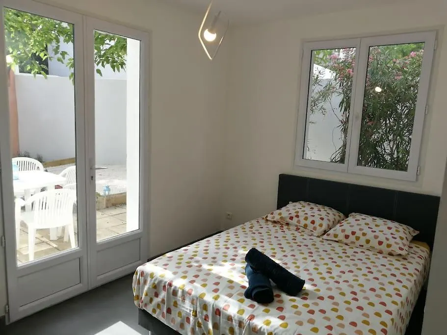 Villa Au Calme Avec Exterieur Et Parking Gratuit Aux Portes D'Aix Et Marseille Emplacement Ideal France