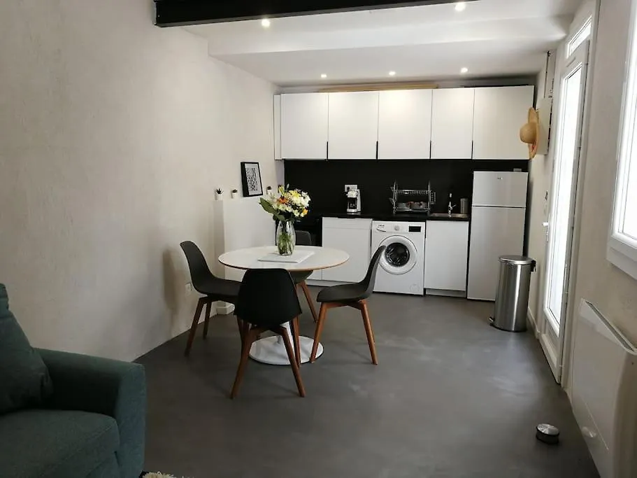 Villa Au Calme Avec Exterieur Et Parking Gratuit Aux Portes D'Aix Et Marseille Emplacement Ideal France
